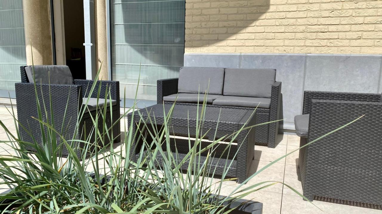 Deluxe Apartment With Shared Pool Ostend Exterior photo